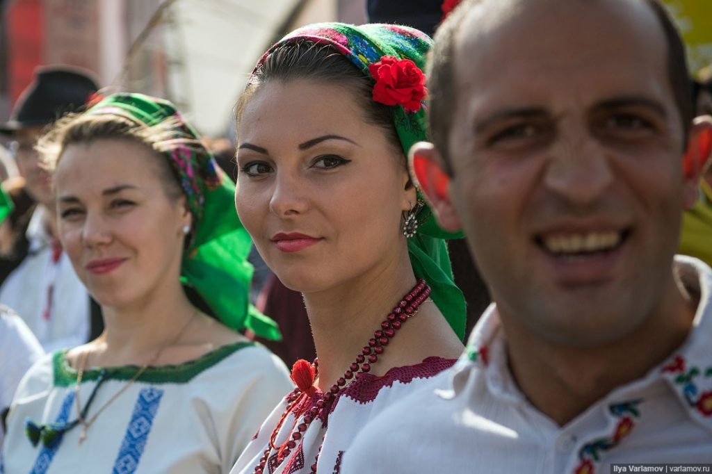 Мужчин не хватает: Молдова — в топе стран с женским перевесом